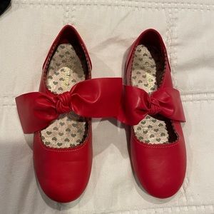 Girls Red Dress Shoes. .  Size 3.